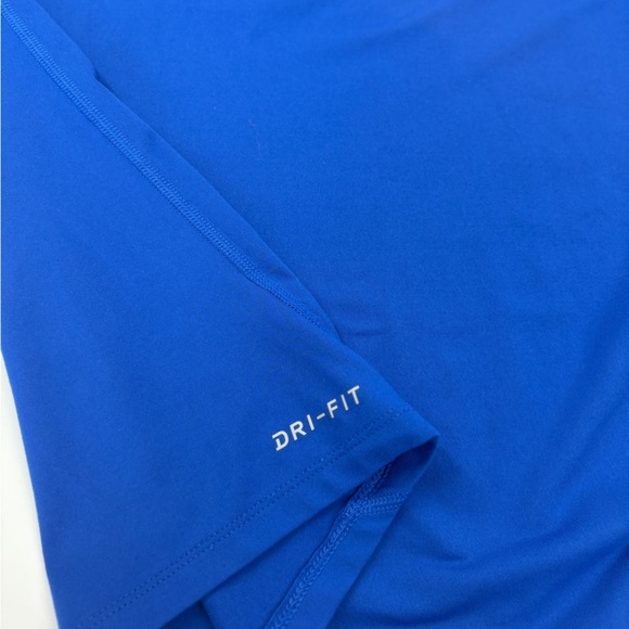 Nike Men's Royal Blue Lightweight Jacket - Picture 6 of 8